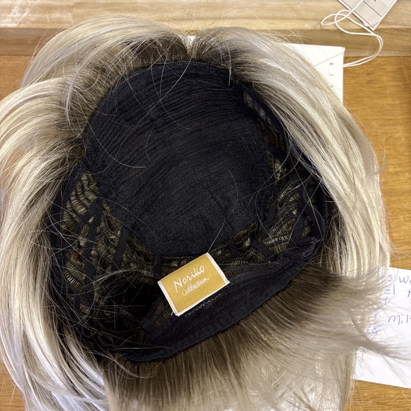 Zeal Noriko Stacked Layers Wig In Milky Opal Color main image 12